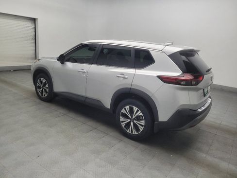Used 2022 Nissan Rogue SV FWD image 3