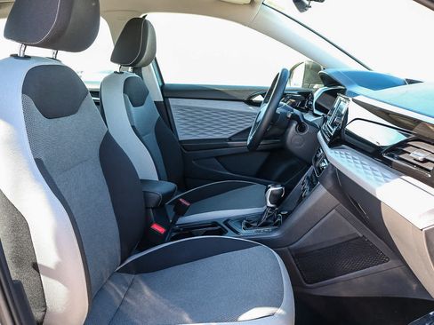 Used 2024 Volkswagen Taos S image 17