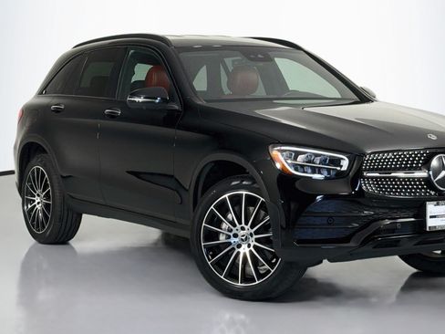 Certified 2022 Mercedes-Benz GLC 300 4MATIC w/ AMG Line image 15
