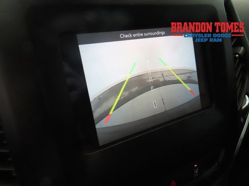 Used 2021 Jeep Cherokee Latitude Plus FWD image 17