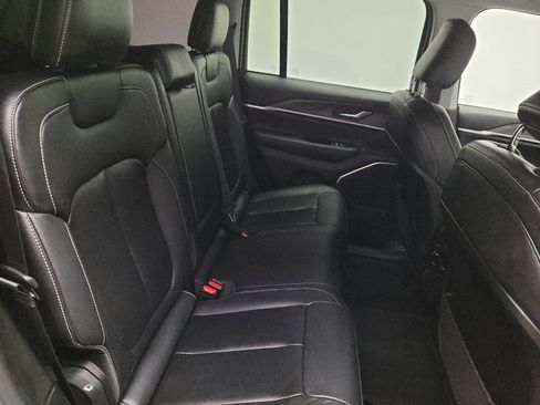 Used 2022 Jeep Grand Cherokee Limited RWD image 19