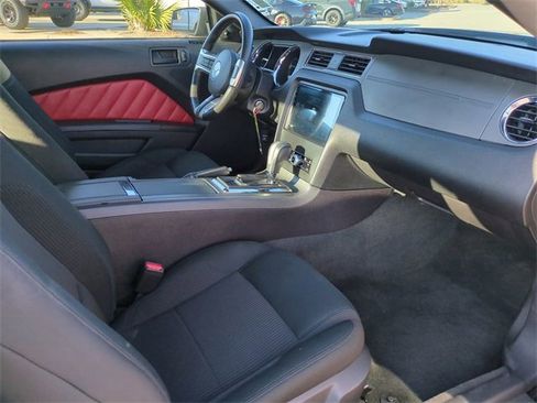 Used 2014 Ford Mustang GT image 13