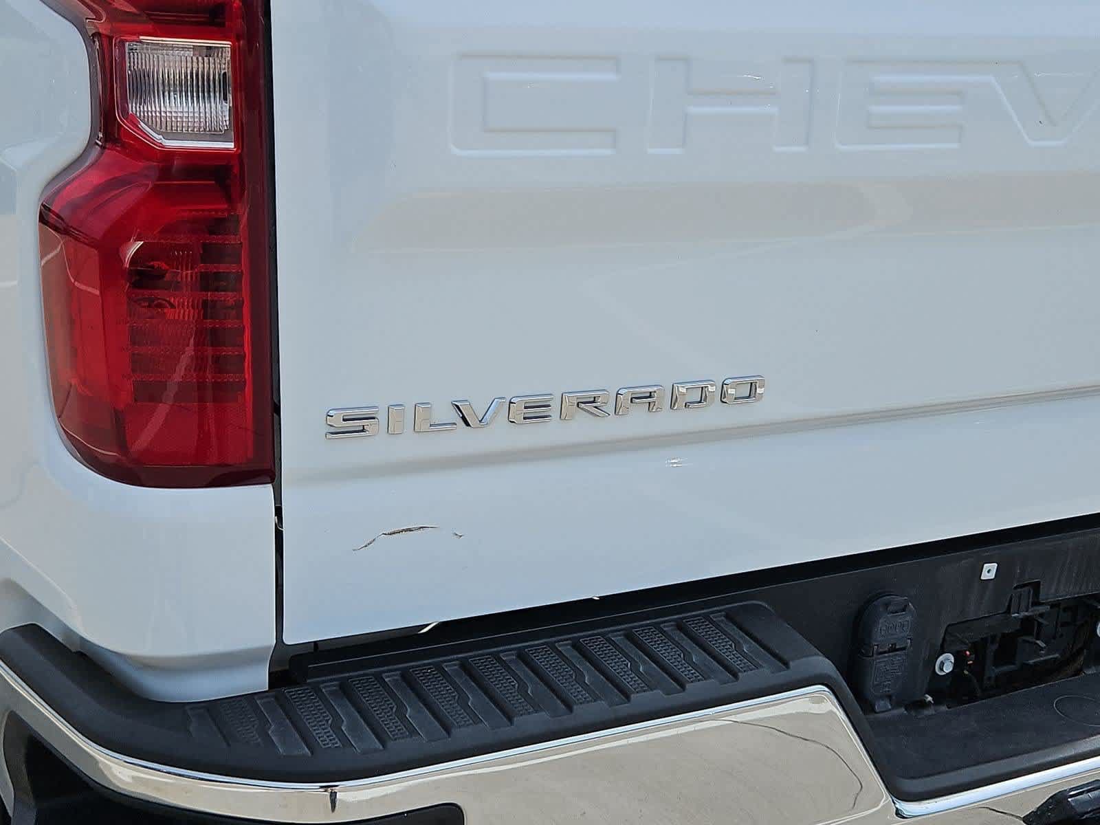 Used 2022 Chevrolet Silverado 1500 LT w/ Protection Package RWD image 12