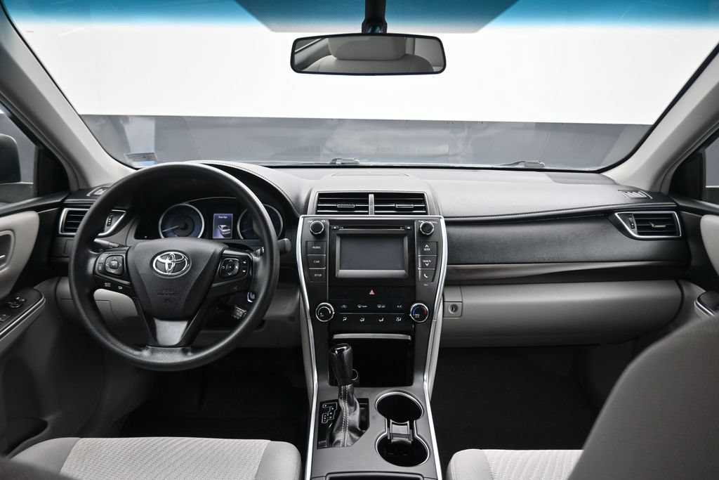 Used 2017 Toyota Camry LE FWD image 36