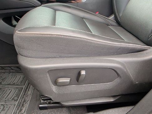 Used 2023 Buick Envision Essence FWD image 11