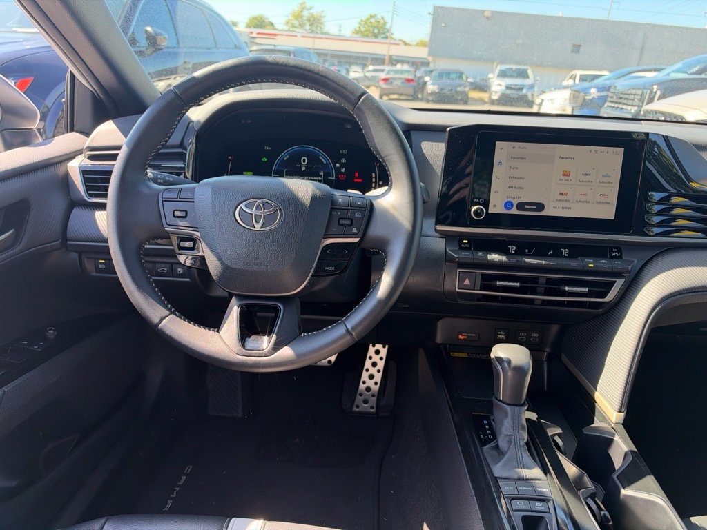 Used 2025 Toyota Camry SE FWD image 60