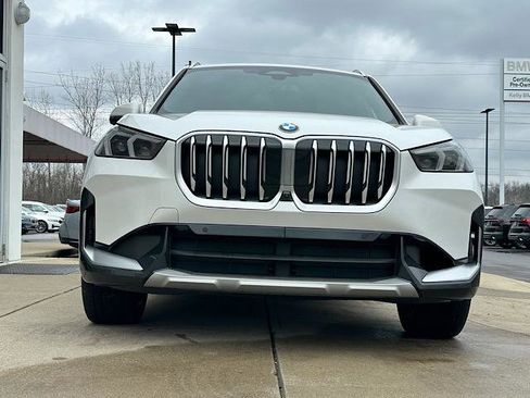 Certified 2025 BMW X1 xDrive28i w/ Premium Package image 2
