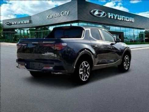 Used 2025 Hyundai Santa Cruz Limited image 3