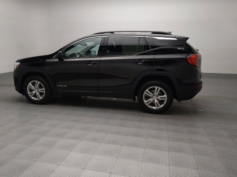 Used 2020 GMC Terrain SLE w/ Driver Convenience Package image 3