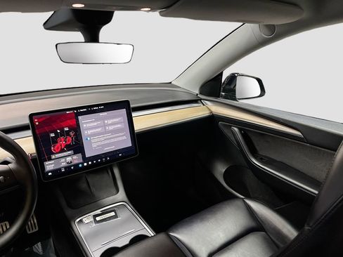 Used 2022 Tesla Model Y Performance image 22