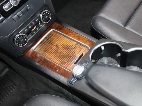 Used 2013 Mercedes-Benz GLK 350 2WD image 46