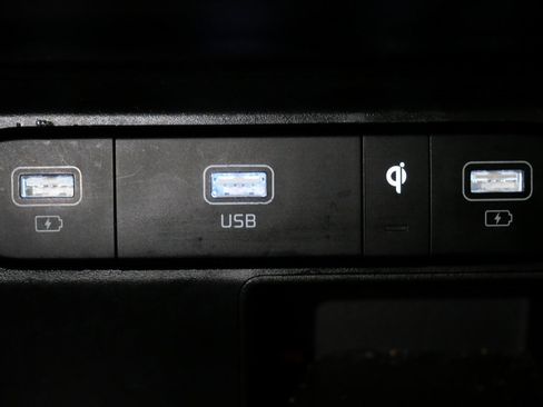 Used 2023 Kia Sorento S w/ Panoramic Sunroof Package image 24