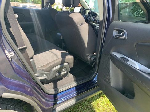 Used 2018 Dodge Journey SE image 7