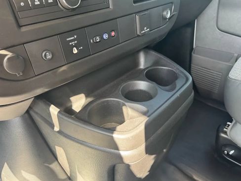 Used 2018 Chevrolet Express 2500 LS w/ Driver Convenience Package RWD image 15