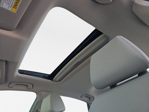Certified 2022 Honda Civic EX image 30