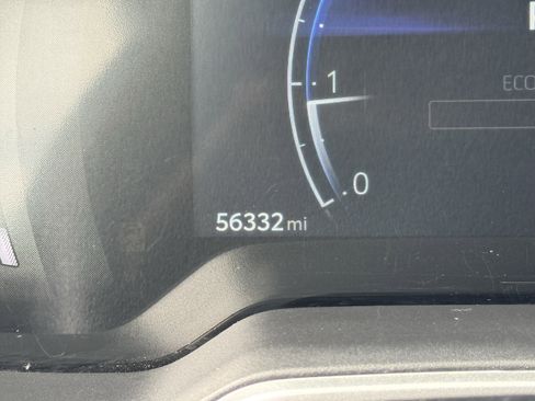 Used 2023 Toyota Corolla Cross XLE w/ Convenience Package image 20