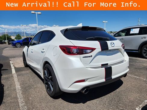 Used 2017 MAZDA MAZDA3 Grand Touring w/ Premium Equipment Package FWD image 5