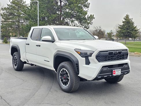 New 2026 Toyota Tacoma TRD Off-Road AWD/4WD image 6