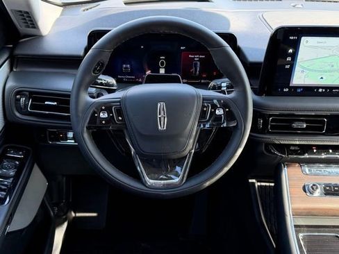 New 2025 Lincoln Aviator Reserve w/ Luxury Package image 6
