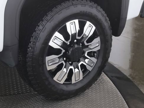 Used 2026 GMC Sierra 2500 Denali w/ Denali Reserve Package AWD/4WD image 14