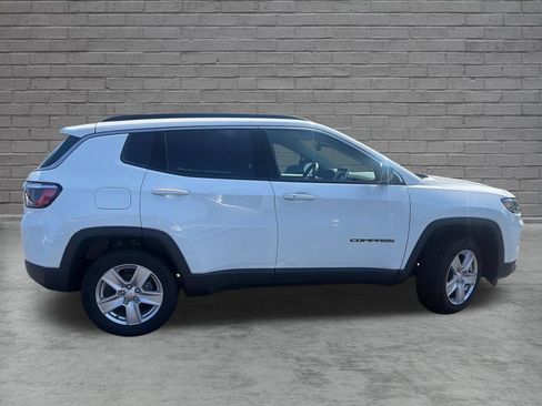 Used 2022 Jeep Compass Latitude w/ Convenience Group AWD/4WD image 9
