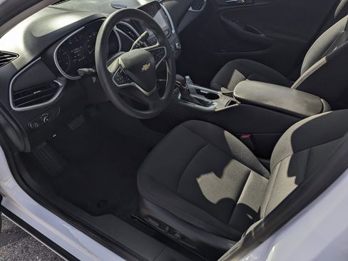 Used 2022 Chevrolet Malibu LS w/ Driver Confidence Package II image 8