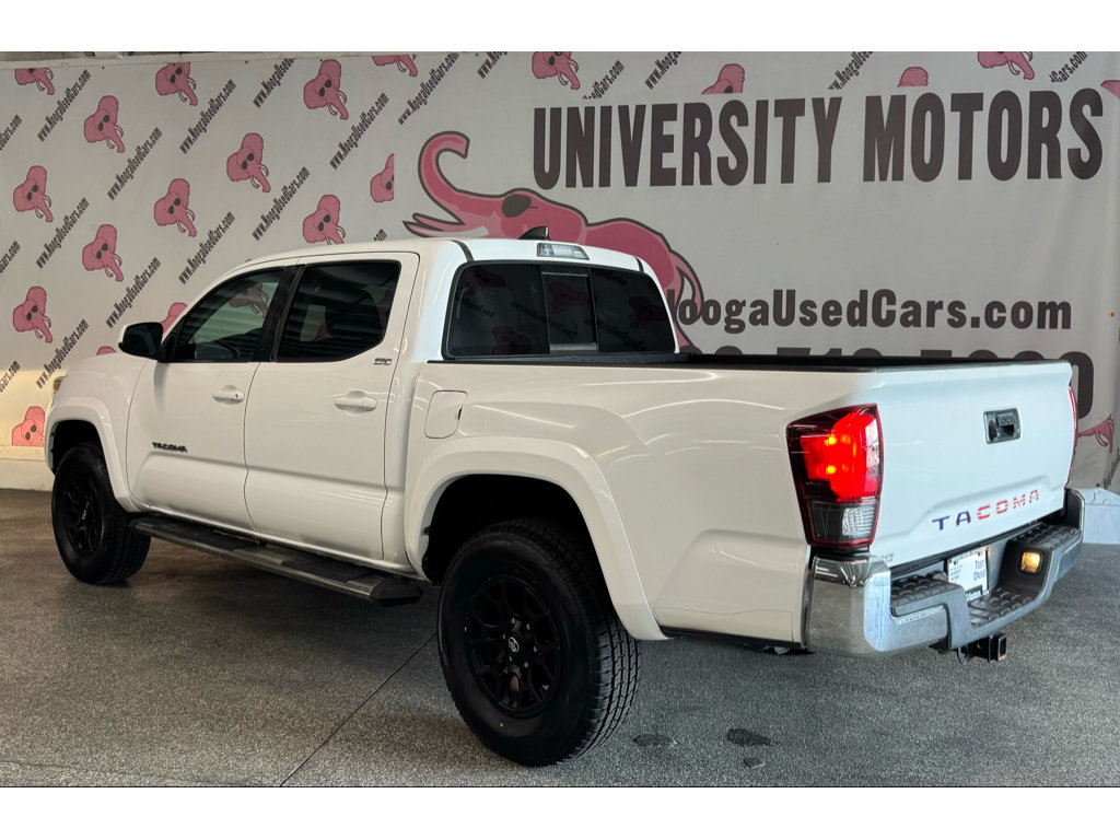 Used 2020 Toyota Tacoma SR5 RWD image 11