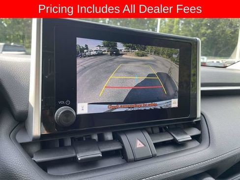 Used 2024 Toyota RAV4 XLE AWD/4WD image 31