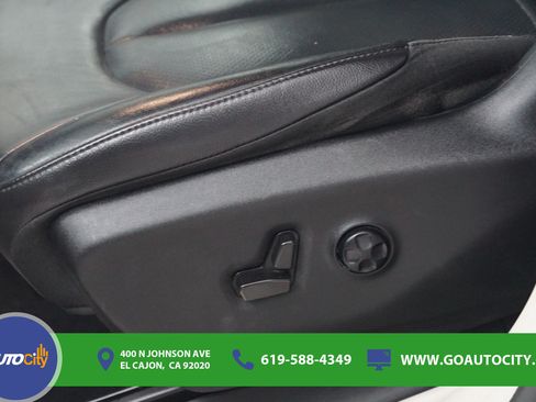 Used 2022 Chrysler Pacifica Touring-L FWD image 18