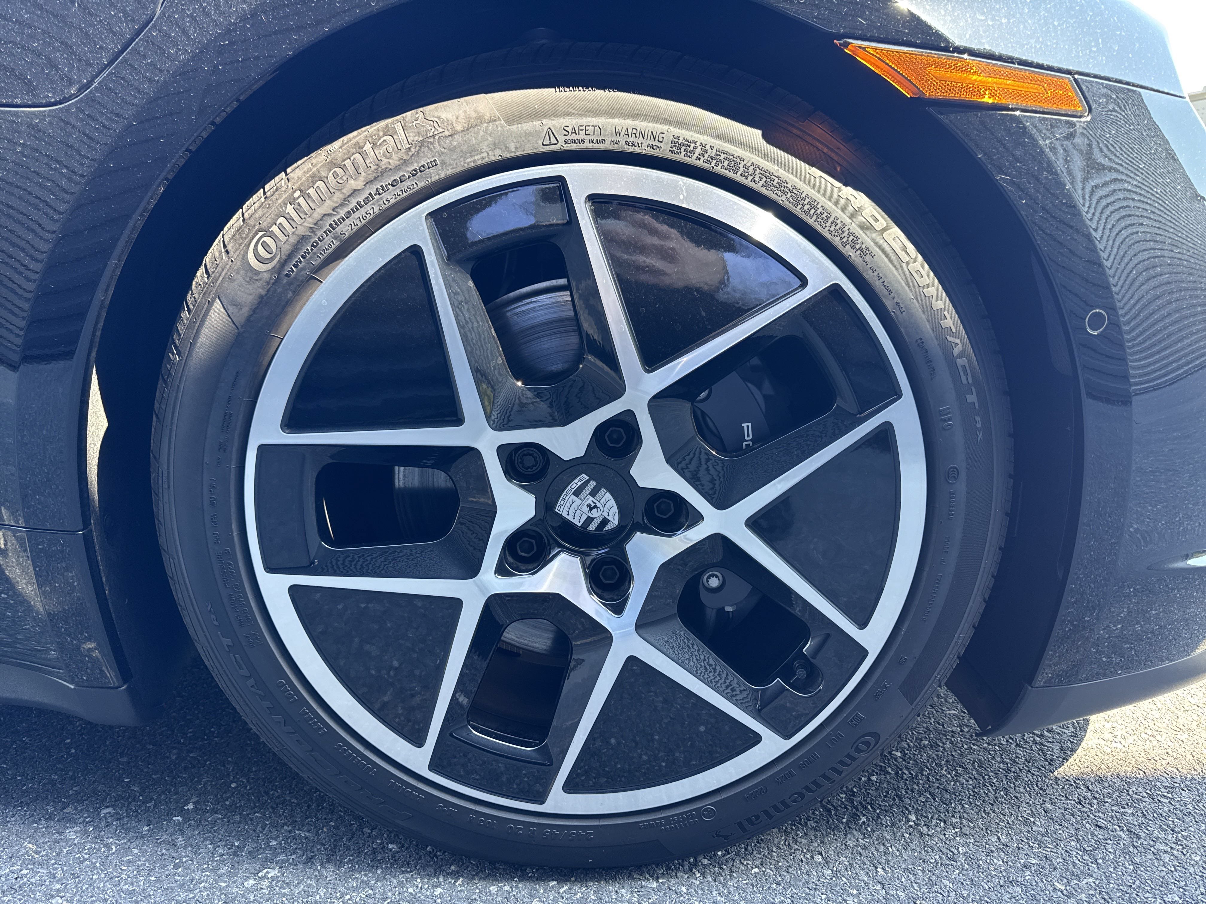 Certified 2025 Porsche Taycan w/ Premium Package RWD image 31