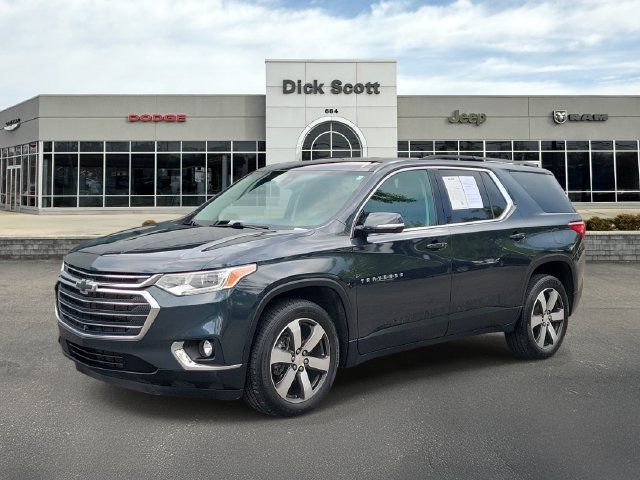 Used 2021 Chevrolet Traverse LT w/ LT Premium Package AWD/4WD image 2