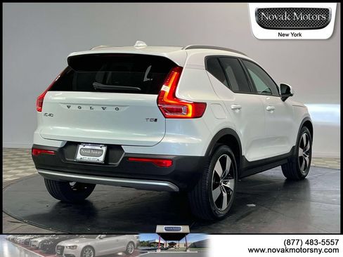 Used 2022 Volvo XC40 T5 Momentum w/ Premium Package AWD/4WD image 8