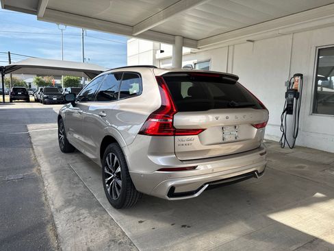 Used 2024 Volvo XC60 B5 Plus AWD/4WD image 7