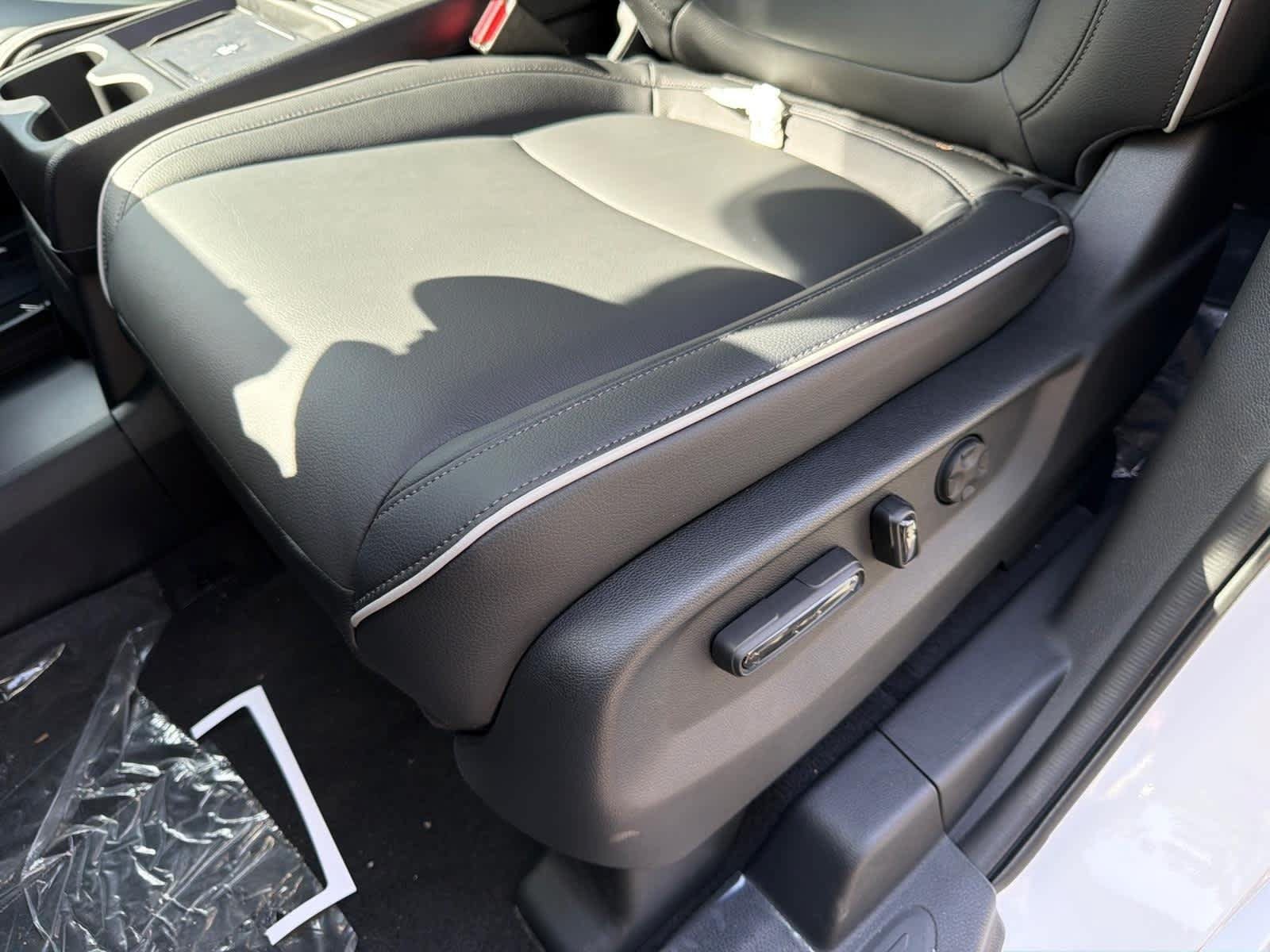 New 2027 Honda Odyssey Touring image 16