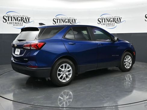 Used 2022 Chevrolet Equinox LS FWD image 7