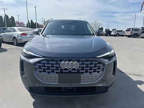 Certified 2025 Audi Q5 Premium w/ Convenience Package AWD/4WD image 8