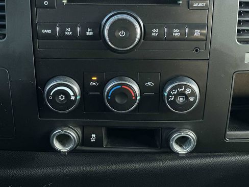 Used 2014 Chevrolet Silverado 2500 LT image 16