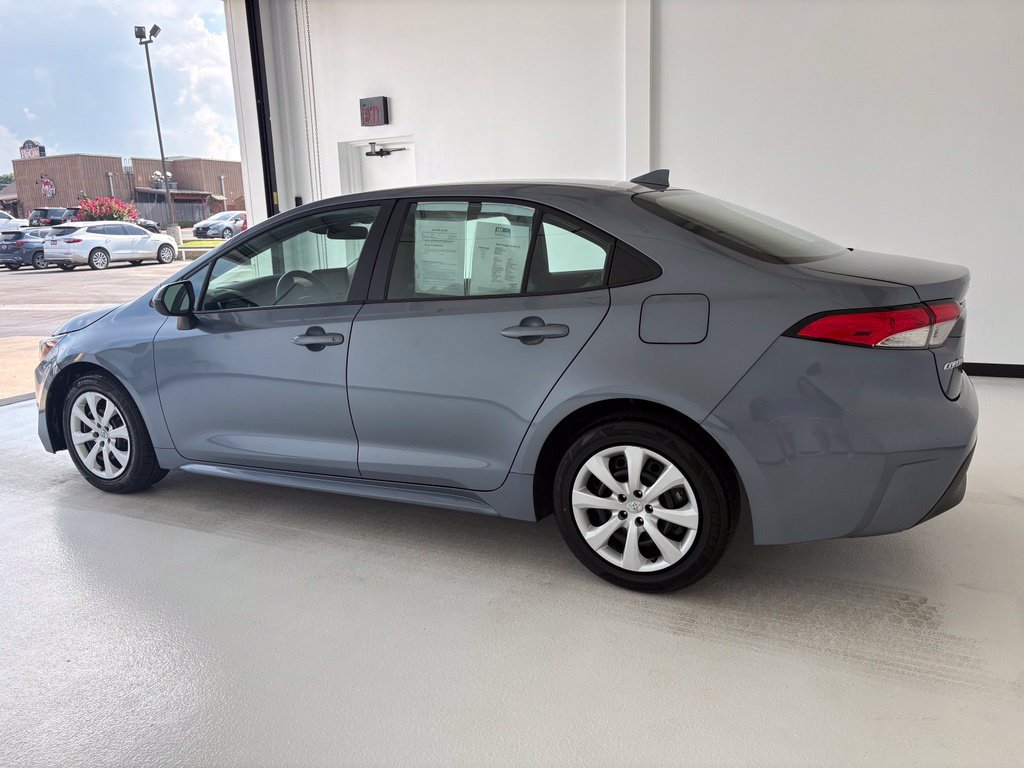 Used 2024 Toyota Corolla LE FWD image 15