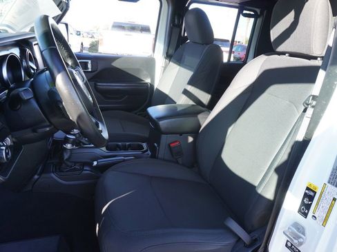 Used 2022 Jeep Gladiator Sport image 14