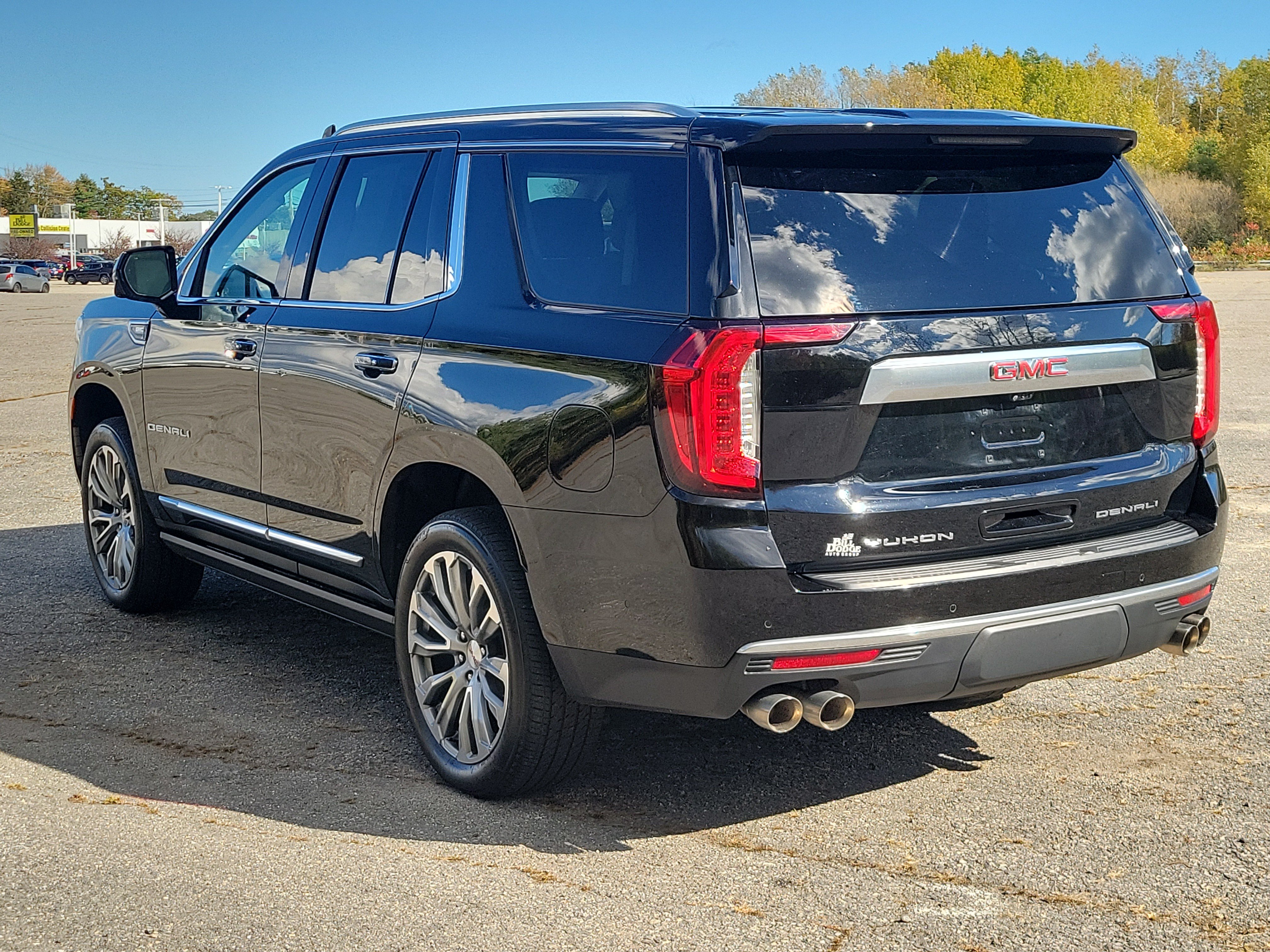 Used 2023 GMC Yukon Denali AWD/4WD image 7