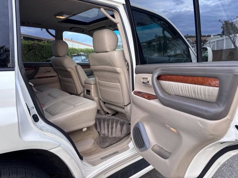 Used 2006 Lexus LX 470 4WD image 23