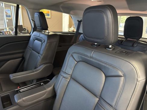 New 2026 Lincoln Aviator Reserve AWD/4WD image 14