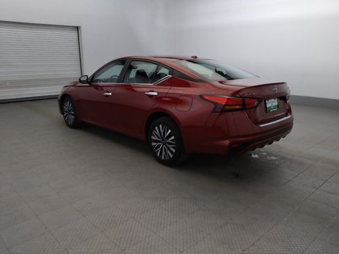 Used 2023 Nissan Altima 2.5 SV AWD/4WD image 3