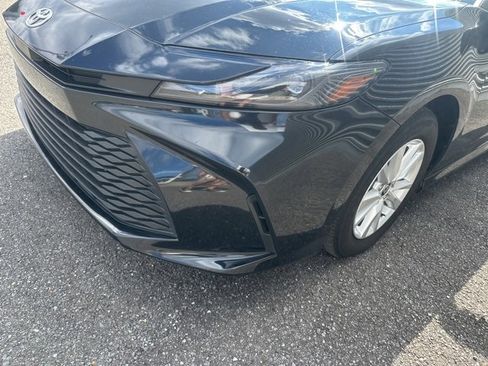 Used 2025 Toyota Camry LE image 8