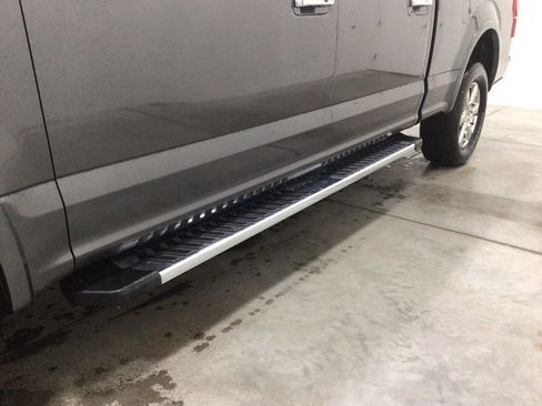 Used 2019 Ford F150 Lariat image 9