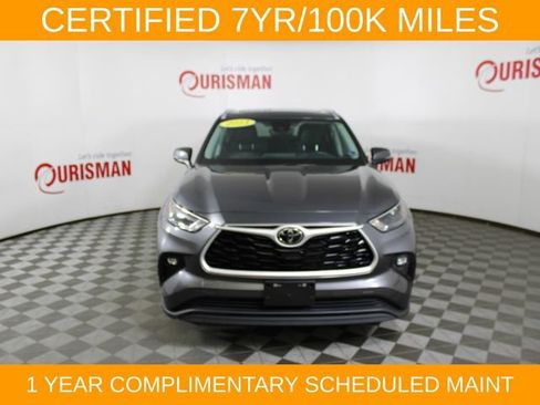 Used 2023 Toyota Highlander XLE AWD/4WD image 12
