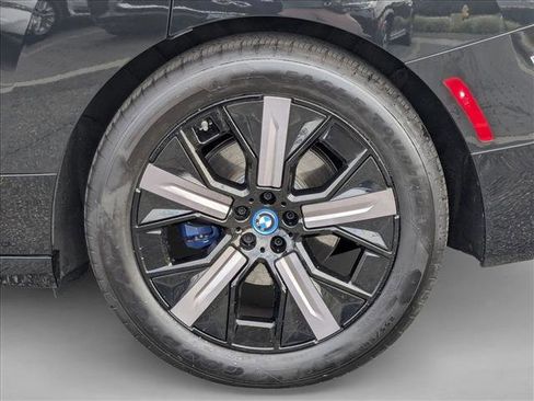 Used 2025 BMW iX M60 image 25