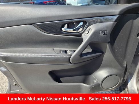 Used 2019 Nissan Rogue SL w/ Premium Package FWD image 21