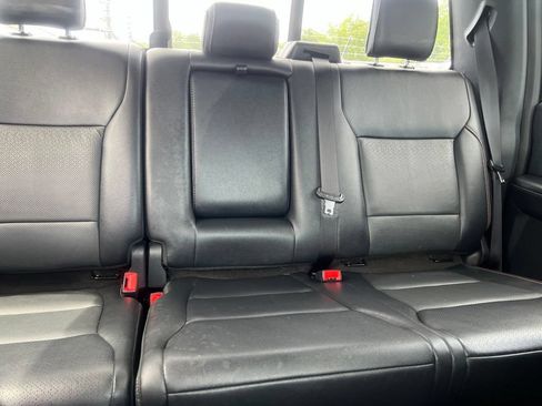 Used 2022 Ford F150 Lariat w/ Equipment Group 502A High AWD/4WD image 12