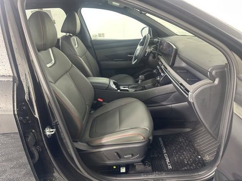 Used 2025 Hyundai Santa Cruz Limited image 13